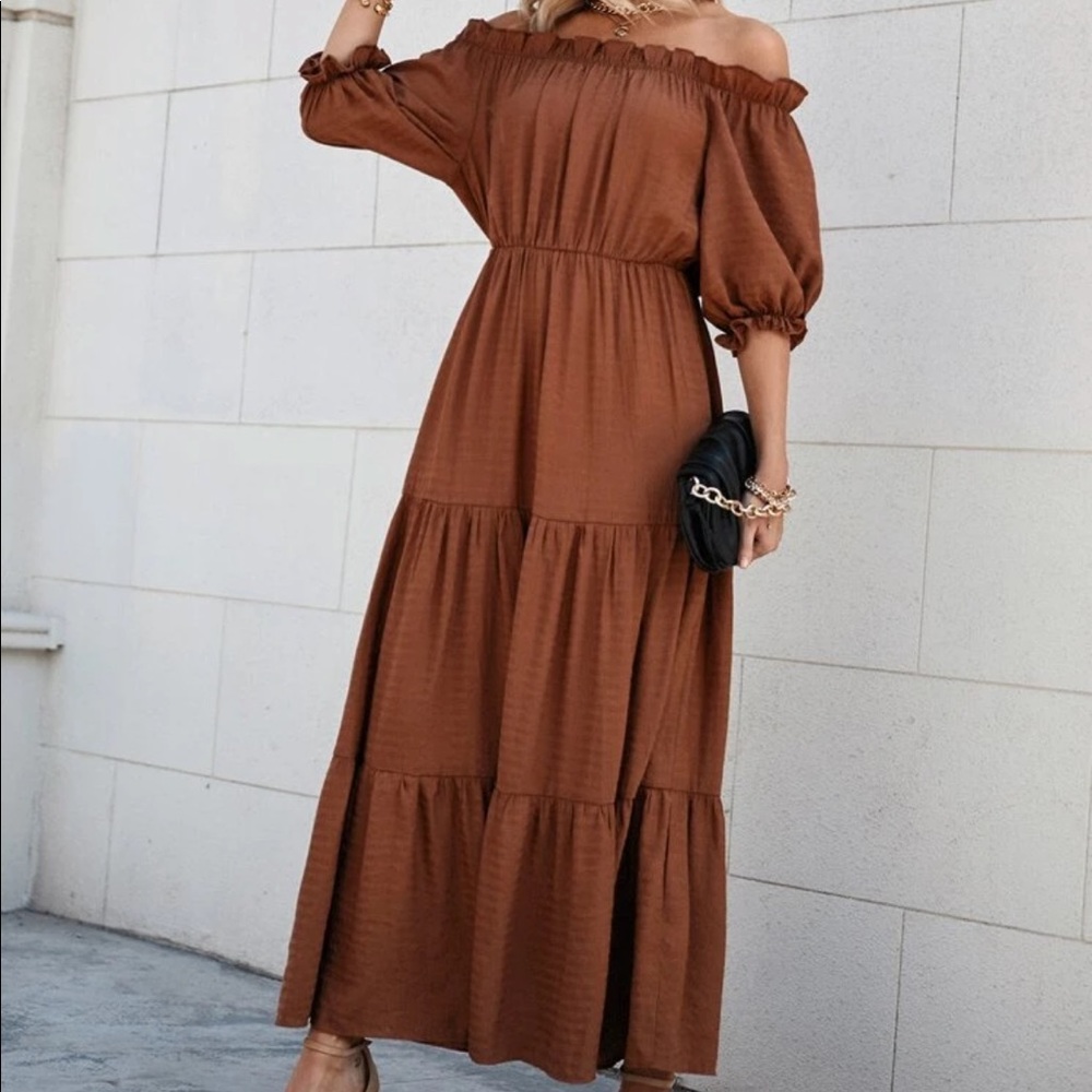 NWOT-Boho ruffle hem dress - Picture 4 of 6